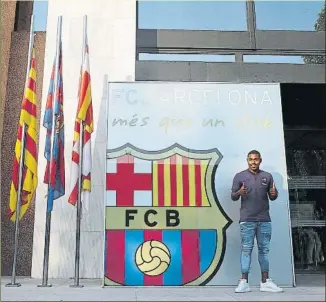  ?? FOTO: AP ?? Malcom, ayer por la tarde en las oficinas del Barça Un día antes estaba a punto de viajar a Roma