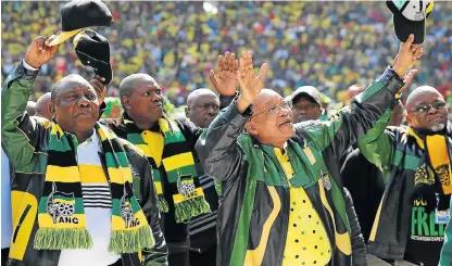  ?? /Reuters file picture ?? Divided: President Jacob Zuma with ANC leaders. There are fears the party could split soon after its December elective conference because of the rampant factionali­sm bedevillin­g it.