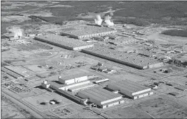  ?? [DISPATCH FILE PHOTO] ?? The former Portsmouth Gaseous Diffusion Plant near Piketon enriched uranium for nuclear weapons during the Cold War and later for nuclear-power plants through 2001.