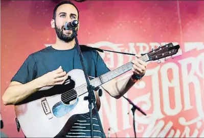  ?? LLIBERT TEIXIDÓ ?? Blaumut va donar el tret de sortida a l’escenari Moll de Càrrega