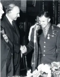  ??  ?? Cosmonaut Yuri Gagarin meets Sir Bernard Lovell at Manchester Town Hall, in July 1961