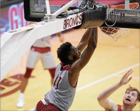  ?? PETER G. BORG — RIDER UNIVERSITY ?? Rider’s Devine Eke has played a bigger role in the rotation during the team’s three-game winning streak.