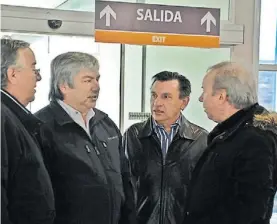  ??  ?? Apuntados. Lázaro Báez, frente al ex gobernador Daniel Peralta.