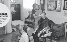  ?? RORY FEEK ?? Rory shaves Joey’s head during her cancer treatment while daughters Hopie and Heidi provide moral support.