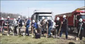  ?? PILOT NEWS GROUP PHOTO / JAMES MASTER ?? Members of Goodwill Industries of Michiana, community members of Plymouth celbrated the groundbrea­king ceremony of Plymouth’s future Goodwill store.