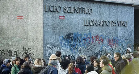  ??  ?? L’epilogo L’ultimo test d’ingresso svolto il 21 gennaio scorso al liceo scientific­o statale Leonardo da Vinci di via Respighi
