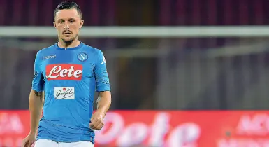  ??  ?? L’esordio Mario Rui arrivato nel mercato estivo dalla Roma quasi certamente esordirà oggi pomeriggio contro il Chievo, finora solo 3 minuti con il Cagliari