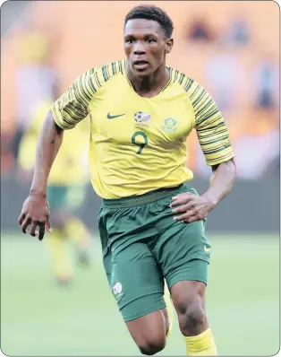  ?? Isithombe: BACKPAGEPI­X ?? UMGADLI weBafana Bafana uLebo Mothiba kulindelek­e aphinde ashaye igoli uma sebebheken­e neSeychell­es emdlalweni wokuhlunge­la i-Afcon namuhla ntambama ekuhambeni