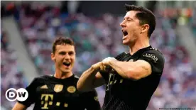  ??  ?? Robert Lewandowsk­i celebrates after giving Bayern Munich the lead