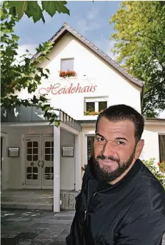  ?? FOTO: JOBU ?? Zoltan Salic, Gastronom aus Neukirchen-Vluyn, ist neuer Besitzer des Ausflugslo­kals Heidehaus.