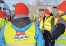  ?? FOTO: PHILIPP VON DITFURTH/DPA ?? Die Gewerkscha­ft Verdi hat Beschäftig­te in allen Brief- und Paketzentr­en aufgerufen, die Arbeit niederzule­gen.