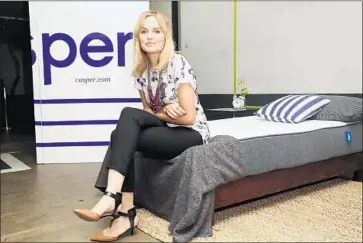  ?? Rachel Murray Getty Images ?? ACTRESS Sunny Mabrey sits on a Casper mattress in 2015. Co-founder Neil Parikh says the mattress startup’s name was inspired by a former roommate, Kasper, “who didn’t quite fit on the mattress ... in his room.”