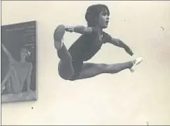  ?? INSTAGRAM ?? La foto de su infancia de gimnasta compartida por Hayek