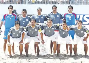  ??  ?? En 2015, Paraguay fue el segundo equipo más joven, promediand­o 28 años y 3 meses, pese a contar con el jugador más veterano: Toro Acuña (10).