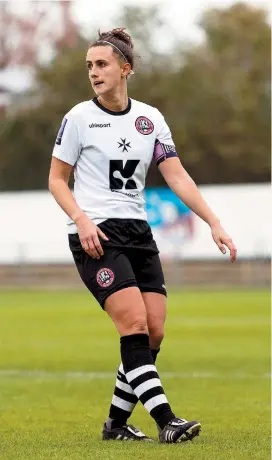  ??  ?? Maidenhead's Amy Saunders is disappoint­ed that the Magpies 2020/21 season has been curtailed. Photo: Darren Woolley.