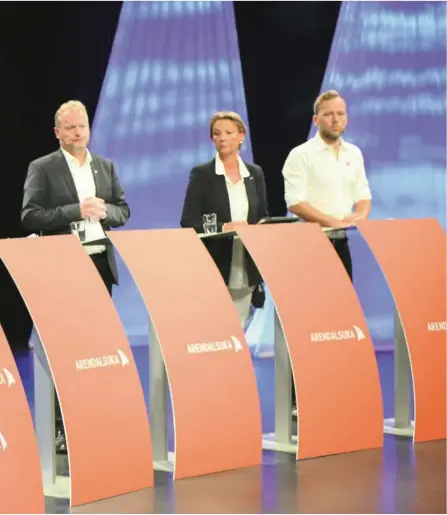  ?? FOTO: ELISABETH GROSVOLD ?? Tor Mikkel Wara (Frp), Raymond Johansen (Ap), Ingjerd Schou (H) og Audun Lysbakken (SV).