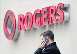  ?? DARREN CALABRESE/The Canadian Press ?? The cost of Canadian phone service has climbed at the fastest rate in over 30 years as big phone
companies have scaled back on promotions and shifted to shorter contract terms.