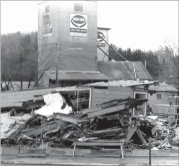  ?? RECORD ARCHIVES ?? A fire at Shur-gain in Ayer’s Cliff