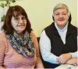  ?? Foto: Ralph Manhalter ?? Gisela Wabra (links) und Schwester Erika Braun sind zwei der vier Ehrenamtli­chen, die das Hoffnungsc­afé in Weißenhorn leiten.