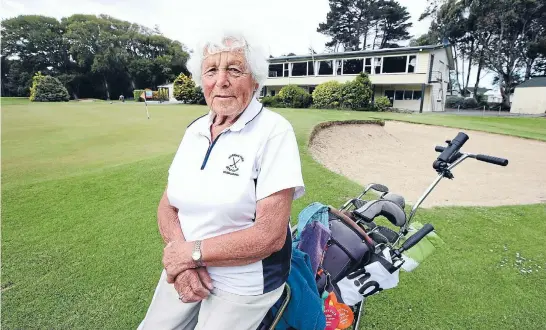  ?? PHOTO:ROBYN EDIE/FAIRFAX NZ ?? Queens Park Golf Club member Melva Hewitt, 83, of Invercargi­ll, relaxes before a round of golf.