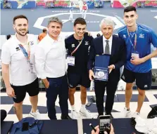  ?? ROBERTO DI TONDO ?? Da sinistra il team manager della Nazionale Carlo Molfetta, il presidente Angelo Cito, Vito Dell’Aquila, il ministro per lo Sport e i Giovani Andrea Abodi e Simone Alessio