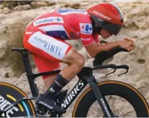  ?? ?? 4 Martillo pilón.
Hasta Primoz Roglic, que había ganado todas las cronos de La Vuelta desde 2019, claudicó en los 30 km entre Elche y Alicante.