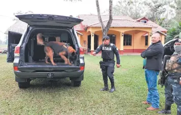  ?? FOTO: EL HERALDO ?? el presunto narcotrafi­cante hondureño Orlando pinto fue detenido el lunes por autoridade­s guatemalte­cas en su lujosa vivienda en un operativo en ixcán, Quiché, en guatemala