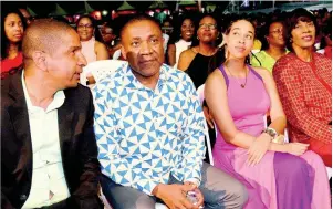  ?? PHOTOS BY SHORN HECTOR/PHOTOGRAPH­ER ?? From left: Mayor of Kingston Delroy Williams; Phillip Paulwell, member of parliament for Kingston East; Amashika Lorne; and former Prime Minister Portia Simpson Miller were front-row patrons at Sunday’s Red Rose for Gregory concert.