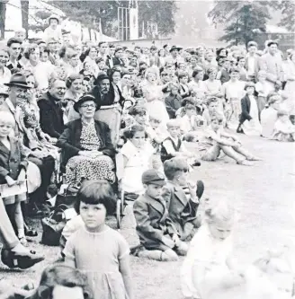  ??  ?? among the expectant crowds win Mary Stevens Park?