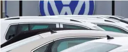  ?? RICHARDS
FOTO: AFP/LEHTIKUVA/PAUL J. ?? CHIMäR? Volkswagen­s bilfusk har bidragit till bilden av att många bilar återkallas, säger de finländska bilförsälj­arna.