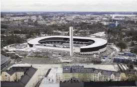  ?? FOTO: NIKLAS TALLQVIST/HBL-ARKIV ?? Olympiasta­dion stod klar 1938. Att renovera den blev en dyr historia.