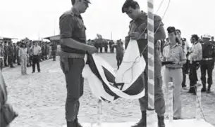  ??  ?? Last Israeli flag removed from Sinai Peninsula on 25 April, 1982