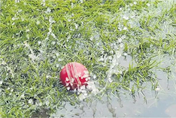  ?? Tim Easthope ?? Last weekend’s Lancashire League fixture programme was washed out by the heavy rain