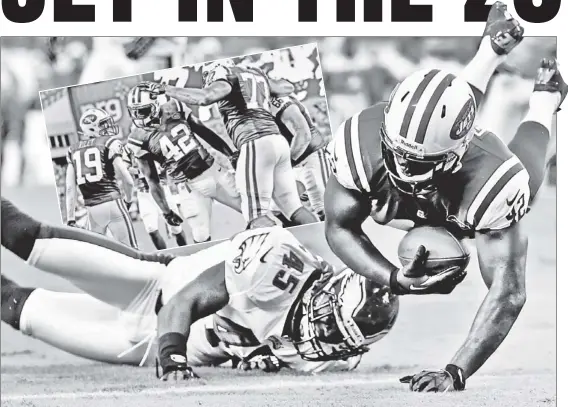  ?? AP (2) ?? GANAWAY TO GO! After 201 minutes and five seconds without a score, rookie running back Terrance Ganaway found the end zone for the Jets’ first touchdown (above).The celebratio­n (inset), however, was cut short as Gang Green lost 28-10 and finished the...