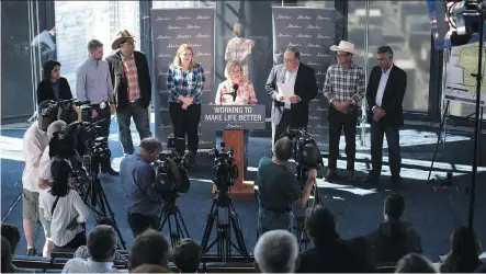  ??  ?? Premier Rachel Notley and Transporta­tion Minister Brian Mason announced Thursday the government is moving ahead on the last leg of the city’s ring road with constructi­on starting next year. Notley was joined by Mayor Naheed Nenshi and members of her...