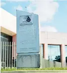  ??  ?? • Edificio del Instituto Mexicano del Petróleo ubicado en el periférico.
