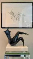  ?? ?? A sculpture and sketch by artist Isaac Kahn are displayed together.