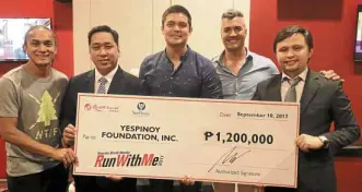  ??  ?? (From left) Coach Rio Dela Cruz, Resorts World Manila chief integrated marketing officer Martin Paz, actors Dingdong Dantes and Troy Montero, and RWMassista­nt director for public relations Archie Nicasio