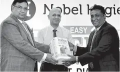  ??  ?? From left: Nobel Hygiene, India Founder/managing Director Kamal Kumar Johari, Darley Butler &amp; Co. Ltd Healthcare CEO Rasika P. Hirimuthug­oda and Helpage Sri Lanka Executive Director Samantha Liyanawadu­g