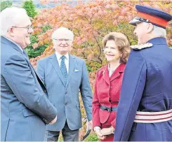  ?? ?? Warm welcome The royal visitors were greeted at the centre by Stirling University’s principal and the Lord Lieutenant of Stirling and Falkirk