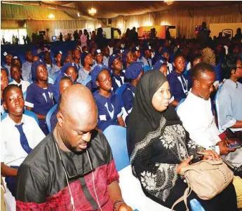  ??  ?? Pupils from Lagos State Progressiv­e School, Surulere, also in attendance