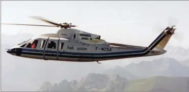  ?? SAFRAN HELICOPTER­S ENGINES ?? Le S-76 “Arriel” 1S, prototype sur fond de montagnes pyrénéenne­s.