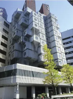  ?? Yomiuri Shimbun file photo ?? The Nakagin Capsule Tower in Chuo Ward, Tokyo, in December 2020