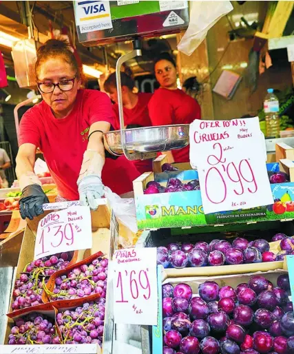  ?? ?? Los precios de los
alimentos se han
disparado
ALBERTO R. ROLDÁN