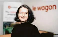  ?? Foto: Silver Nebula/Le Wagon/dpa‰tmn ?? Agathe Badia arbeitet als Junior Developeri­n bei Honeypot, einer Jobplattfo­rm für Entwickler.