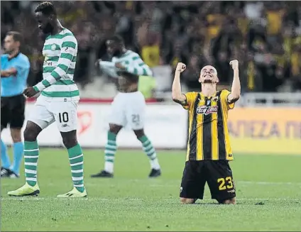  ?? FOTO: AP ?? El AEK de Atenas celebra su clasificac­ión tras eliminar ayer al Celtic de Glasgow