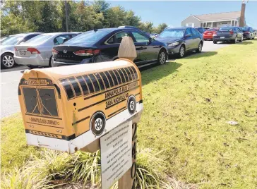  ?? BRIAN KRISTA/CAPITAL GAZETTE PHOTOS ?? Drivers with the Annapolis Bus Company participat­e in a strike Monday.