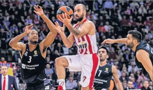  ??  ?? BRILLÓ EN LA IDA. Spanoulis, de 36 años, logró en noviembre ante el Madrid en Atenas 20 puntos y 3 asistencia­s. Clave en la victoria griega.