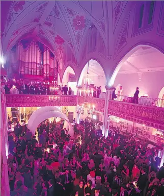  ?? JIMMY HAMMELIN ?? ONE HAWT BALL: A thousand-plus young revellers enjoy the magic of a great night while raising funds for the CHU Sainte Justine Foundation at the recent Saint-Justine’s Ball.