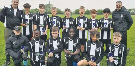  ?? ?? The Peterborou­gh Lions team beaten in the Under 12 Hereward Cup Final.